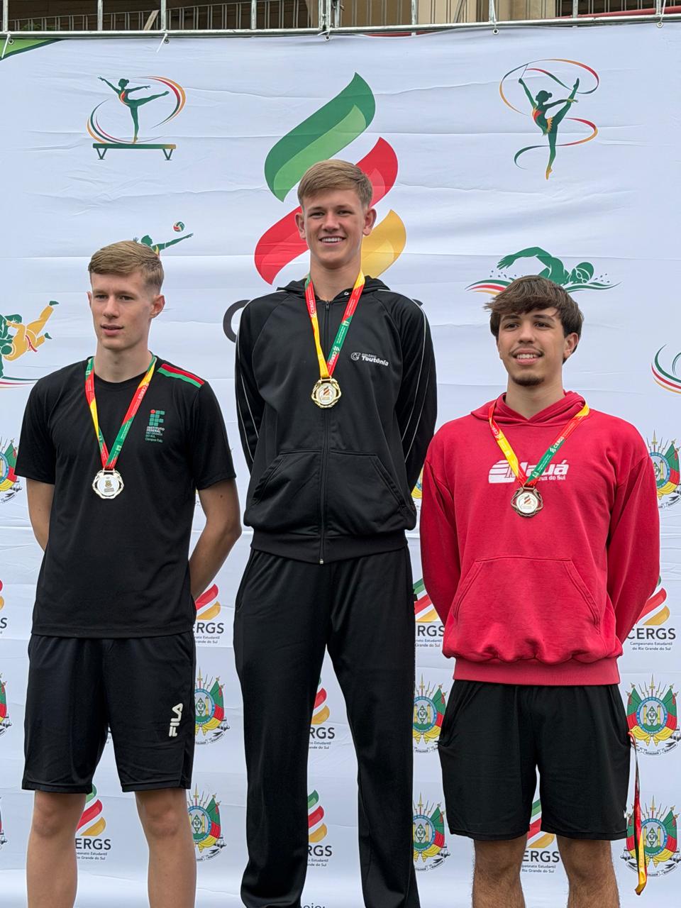 Atletismo do Col�gio Teut�nia garante vagas para Jogos da Juventude e JEB�s